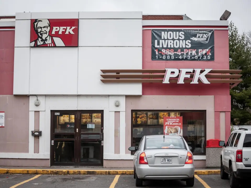 Thương hiệu KFC tại thị trường Quebec (Canada) lại mang tên PFK. Ảnh: Alamy